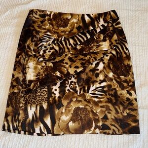 Cache skirt, size 0, gently worn!